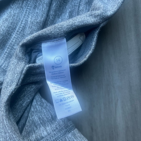 Ivivva ruched side leggings, heathered grey size 14 - Picture 4 of 5